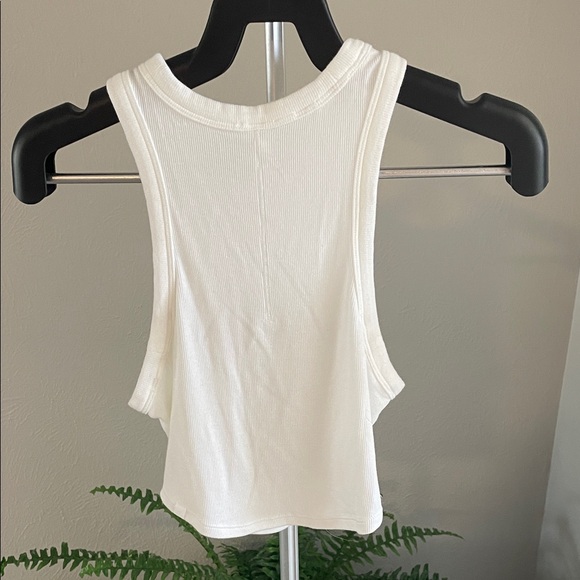 lululemon athletica White Cropped Tank Top - Picture 5 of 5